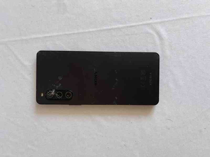 Sony Xperia 10 V XQ-DC54 - rozbitý displej / na díly - foto 2