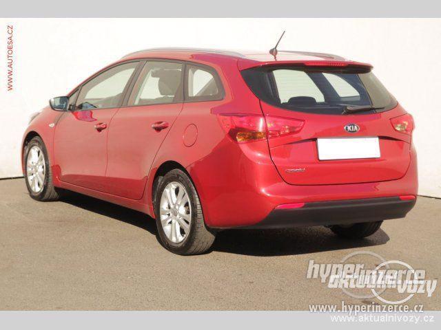 Kia Ceed 1.6GDi 1.maj ČR 1.6, benzín, rok 2015 - foto 12