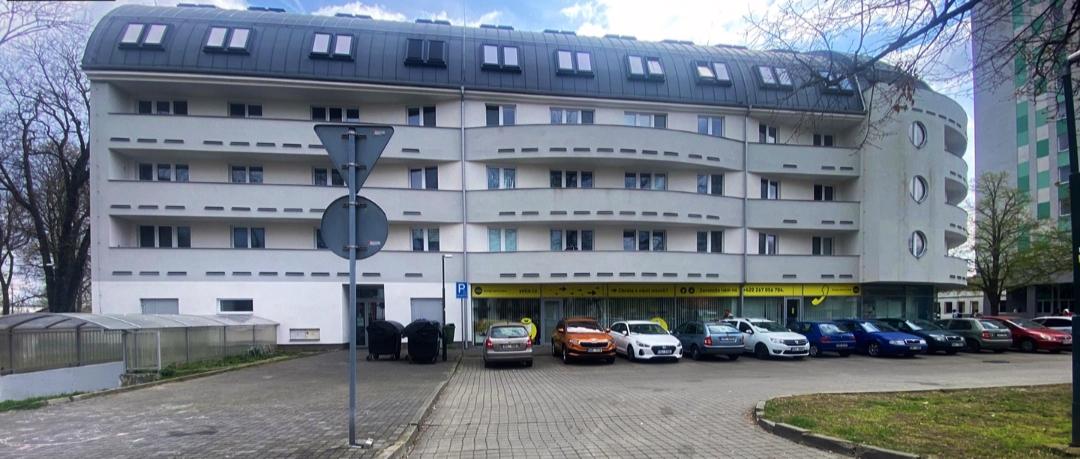 Pronájem( ev.prodej) stání v podzemních garážích, NYMBURK  - foto 3