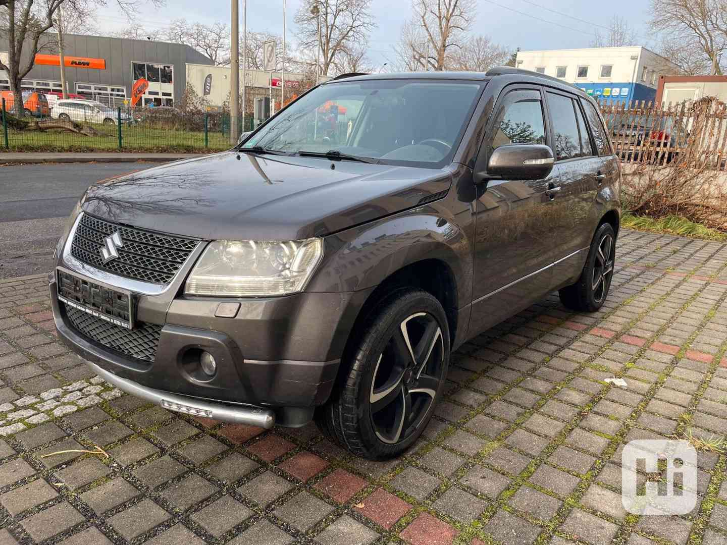 Suzuki Grand Vitara 2.4i Comfort benzín 124kw - foto 1