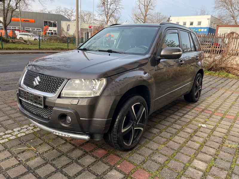 Suzuki Grand Vitara 2.4i Comfort benzín 124kw - foto 1