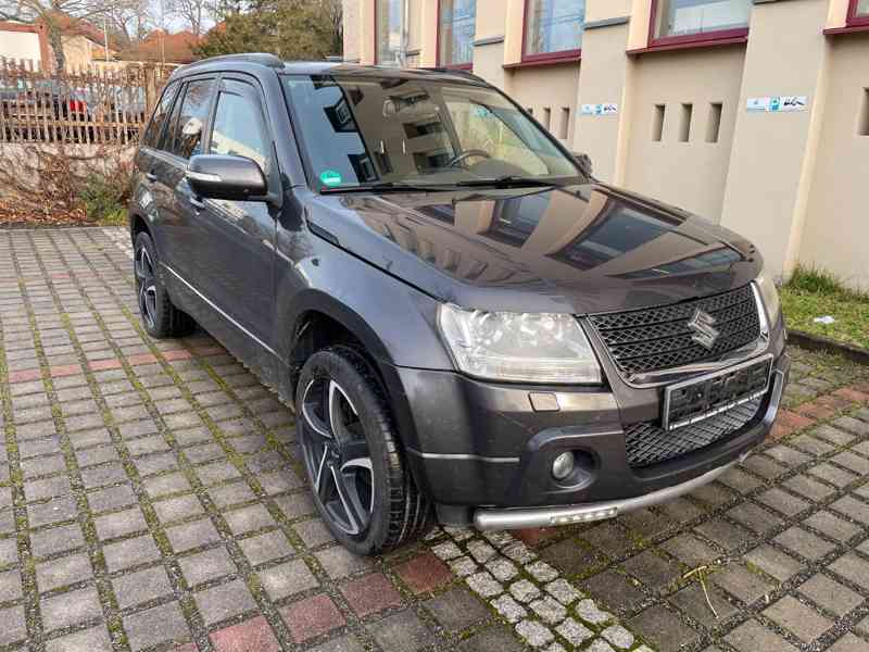 Suzuki Grand Vitara 2.4i Comfort benzín 124kw - foto 7