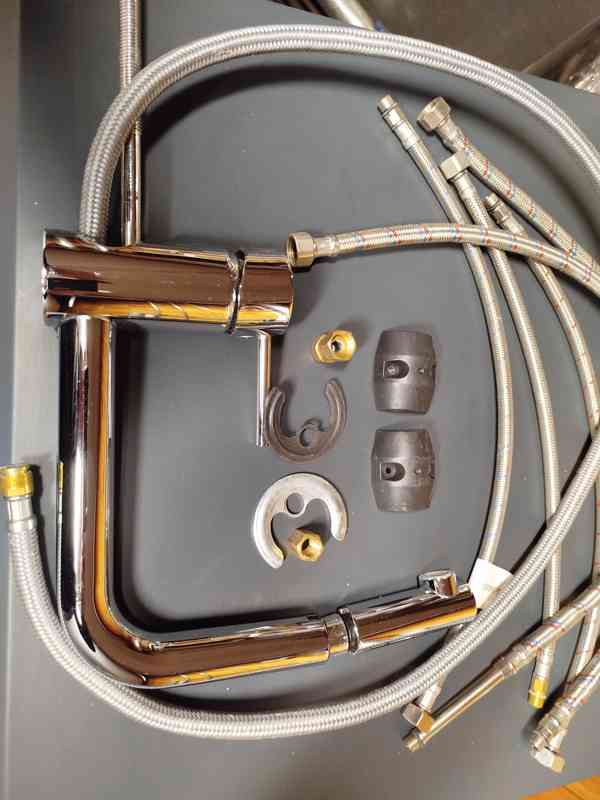 Baterie s výsuvnou sprchovací hlavicí - foto 2