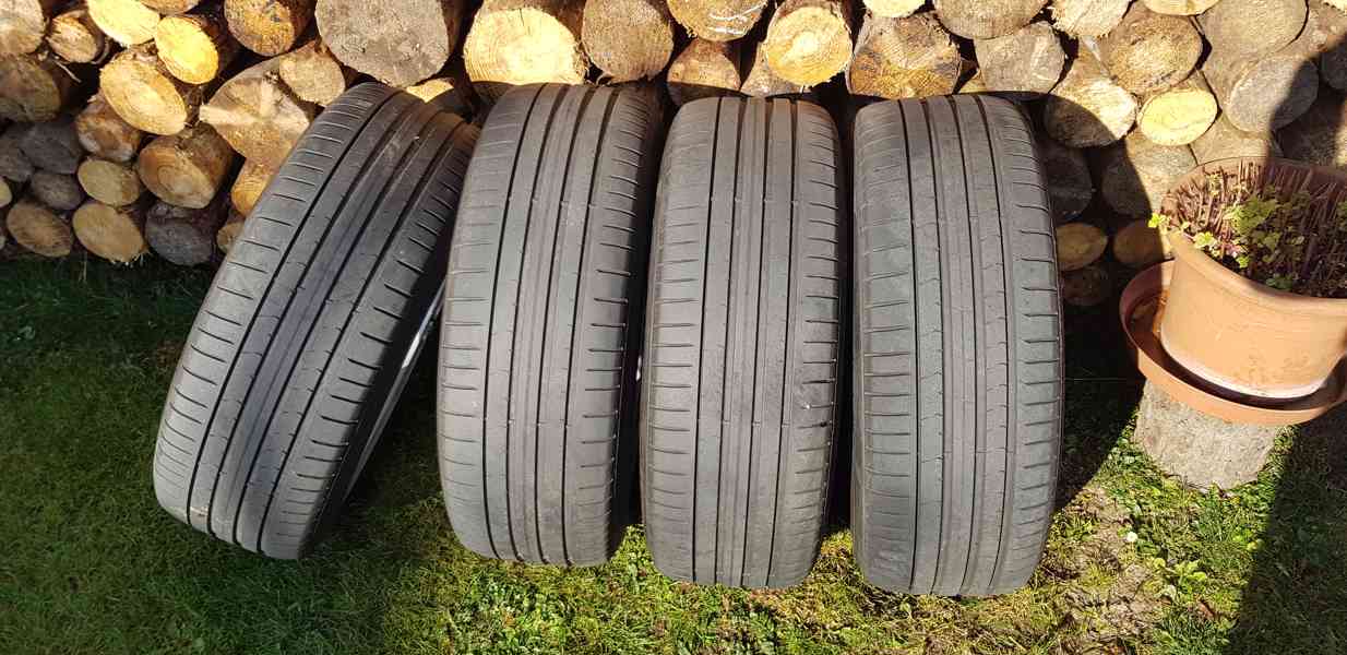 Letní pneu Pirelli P-ZERO 245/45/R18 - bazar - Hyperinzerce.cz