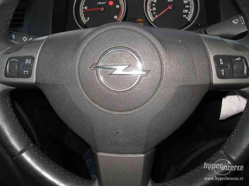 Opel Astra - foto 14