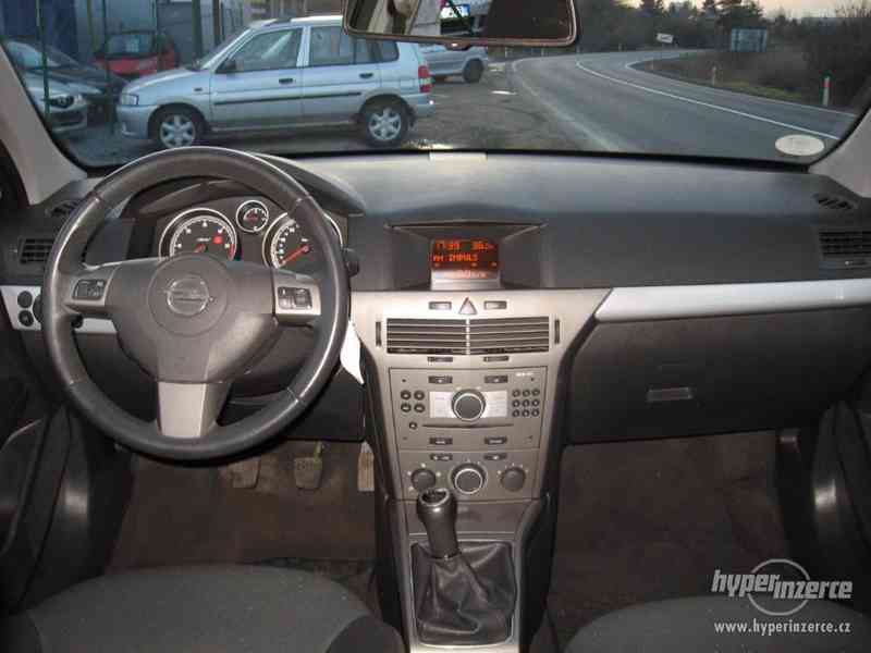 Opel Astra - foto 16