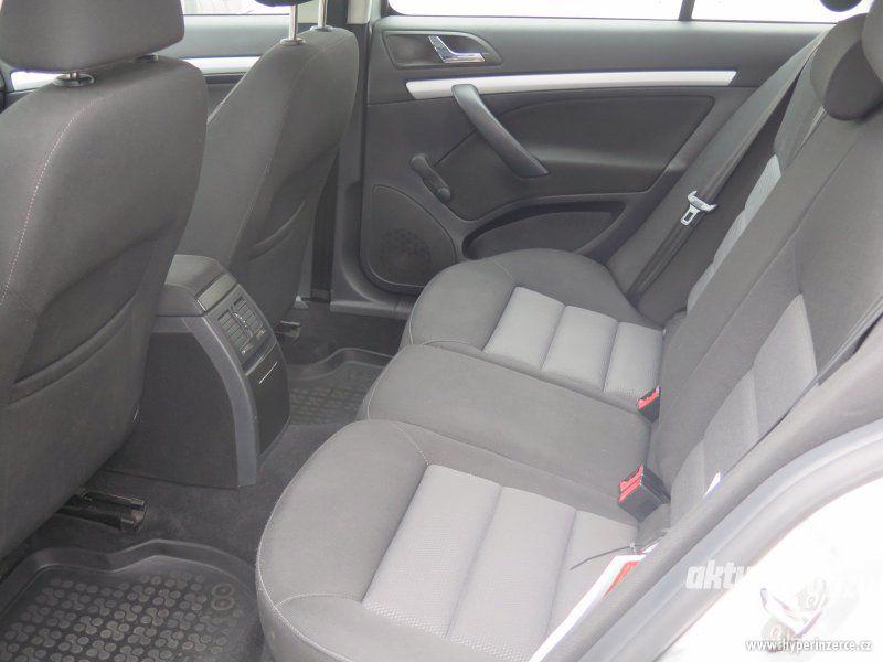 Škoda Octavia 1.6, benzín, r.v. 2007 - foto 9