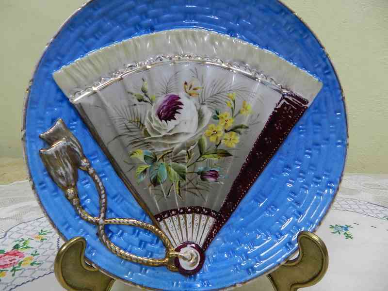 Modrý malovaný dekorační Talíř Vějíř reliéf Značeno 19st - foto 2