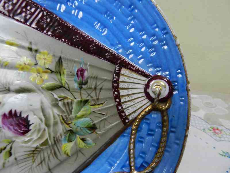 Modrý malovaný dekorační Talíř Vějíř reliéf Značeno 19st - foto 3
