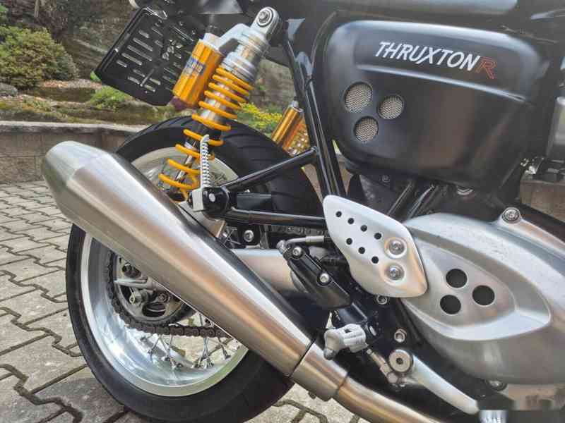 Triumph Thruxton 1200 R - TOP STAV 239.000,- Kč - foto 18