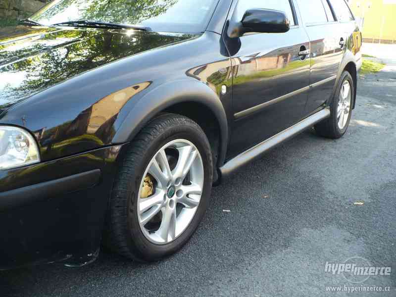 Sada plastové lemy+prahy Škoda Octavia I. - foto 5