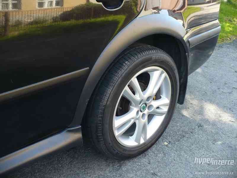 Sada plastové lemy+prahy Škoda Octavia I. - foto 6