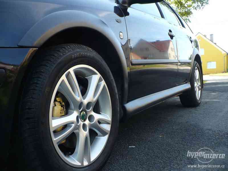 Sada plastové lemy+prahy Škoda Octavia I. - foto 9