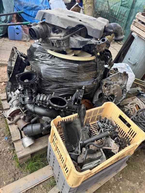 Mercedes-Benz 2,2   OM 651 955,120 kw Bi turbo - foto 2