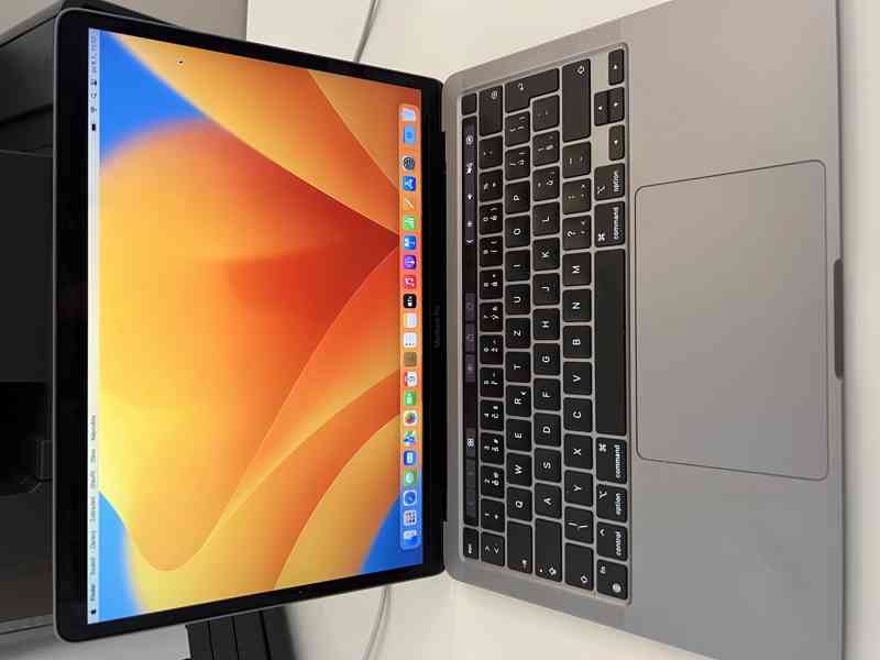 MacBook Pro M1 (Touch Bar) - foto 1