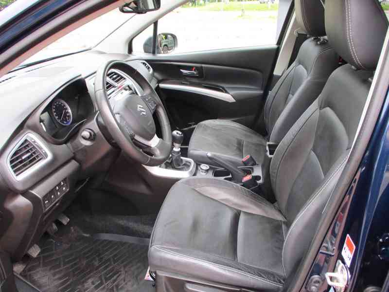 Suzuki SX4 S-Cross 4x4 Comfort+ 1,4i benzín 103kw - foto 11