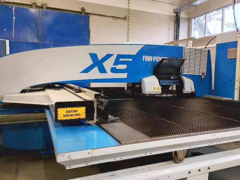 Revolverový vysekávací lis FINN-POWER X5 - foto 2