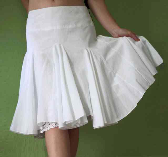 Nová bílá pin-up godetová cíchová sukně Mexx vel.38