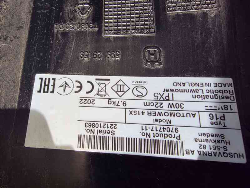 Robotická sekačka HUSQVARNA AUTOMOWER 415X - foto 6