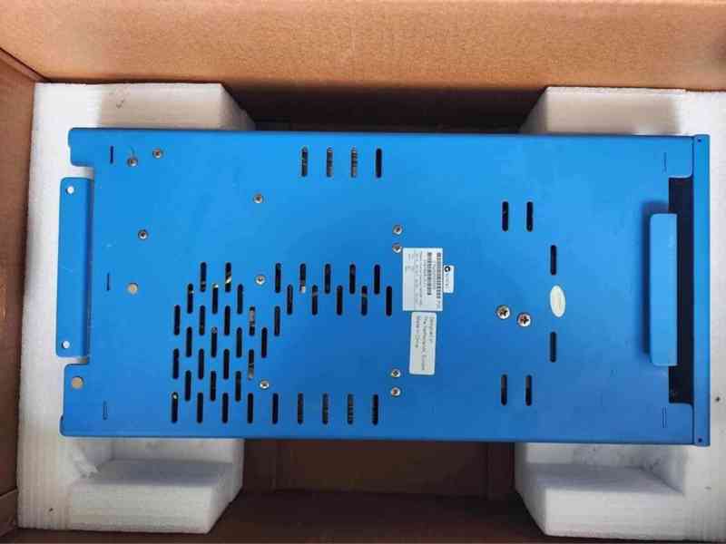 Victron Energy Phoenix 24/2000 - foto 2