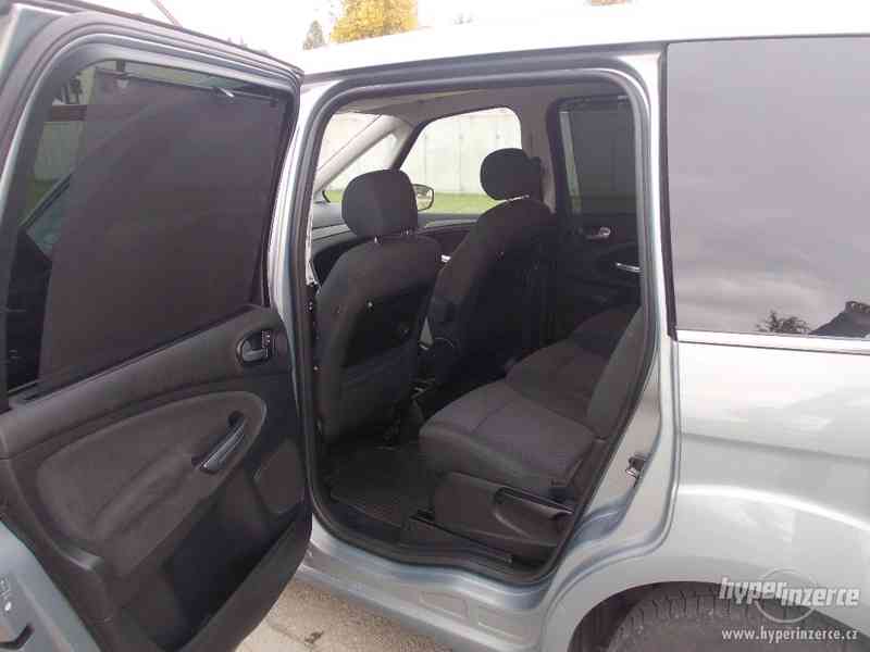 Ford Galaxy 2.0TDCi - 103kW, 7 míst, GHIA - foto 8