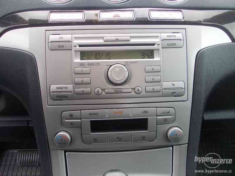 Ford Galaxy 2.0TDCi - 103kW, 7 míst, GHIA - foto 12