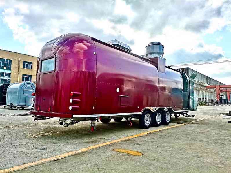 Pojízdné občerstvení food truck 780CM Airstream - foto 6
