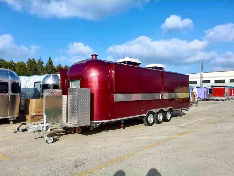 Pojízdné občerstvení food truck 780CM Airstream - foto 5