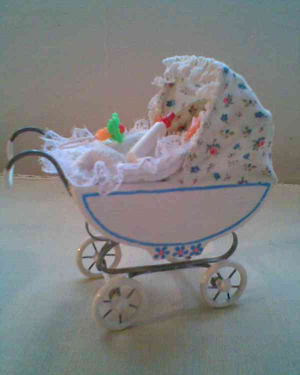 Retro malé kočárky s panenkami - foto 7