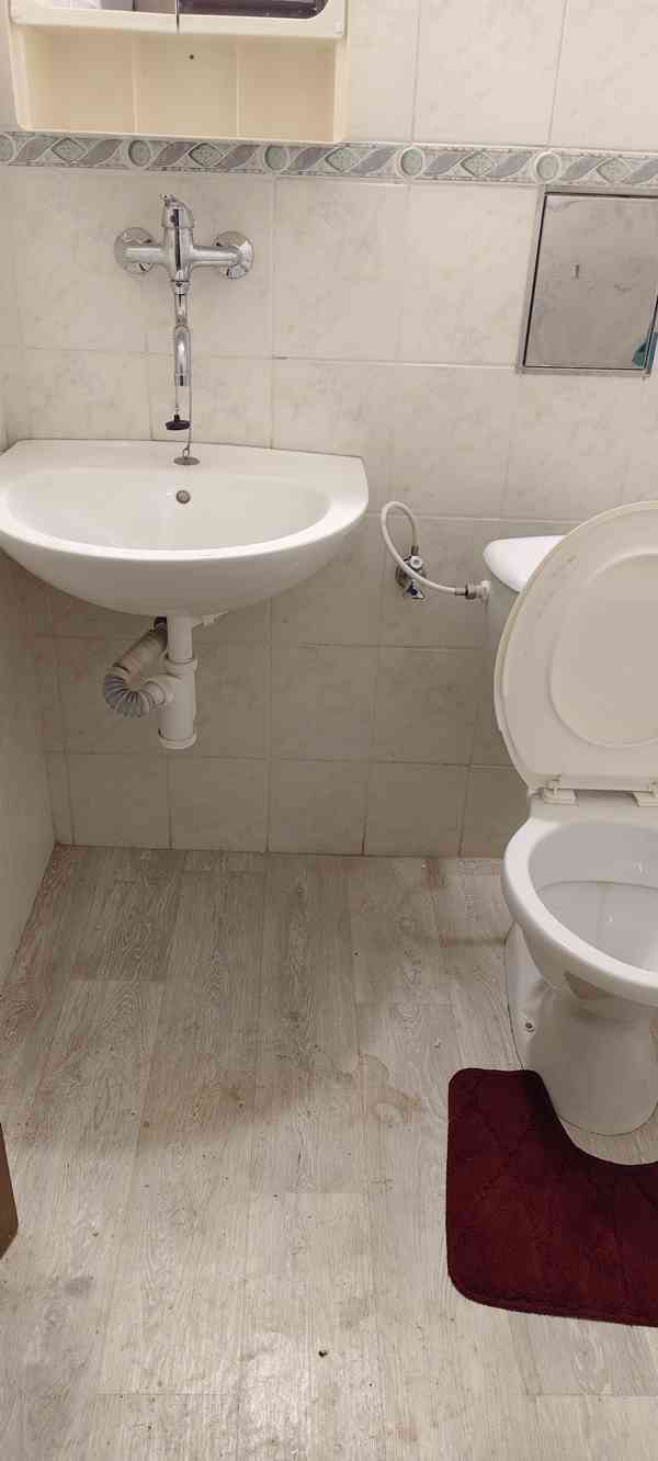 Hezký apartmán na náměstí v Železném Brodě pronajmu. - foto 4