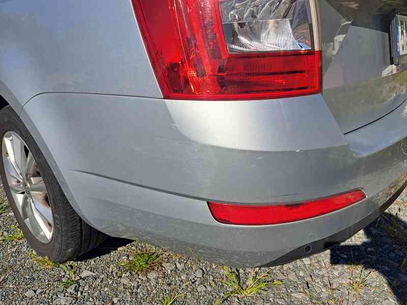 Škoda Octavia kombi 2.0 4x4 - foto 8