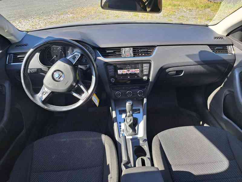 Škoda Octavia kombi 2.0 4x4 - foto 5