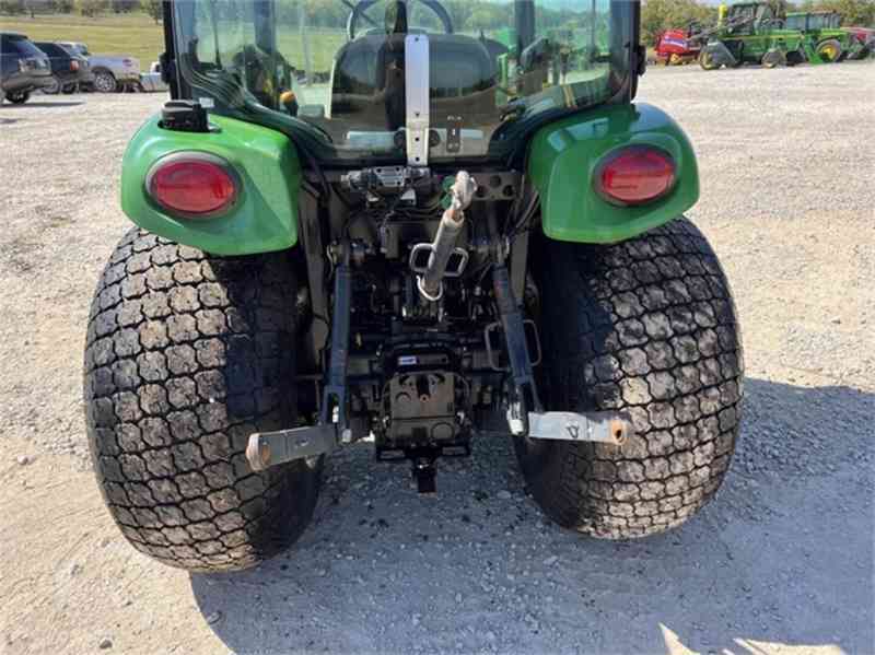 Traktor JOHN DEERE 3520  - foto 7