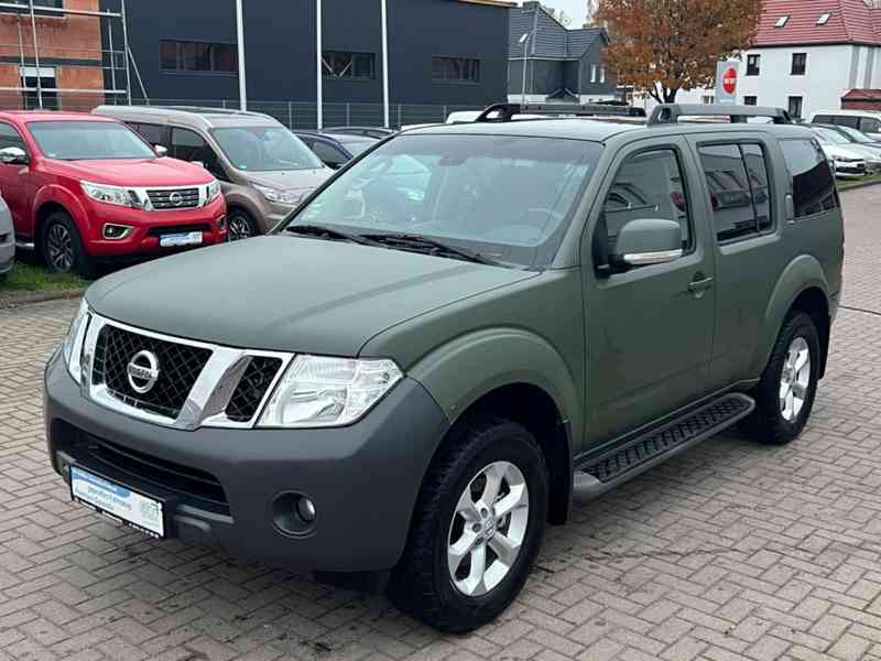 Nissan Pathfinder 2.5 dCi SE 4x4 140kw - foto 4