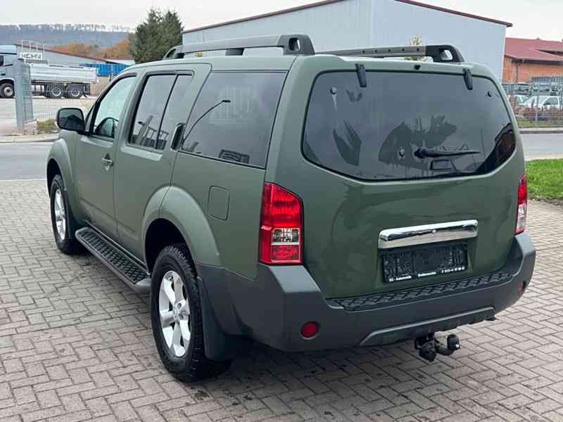 Nissan Pathfinder 2.5 dCi SE 4x4 140kw - foto 8