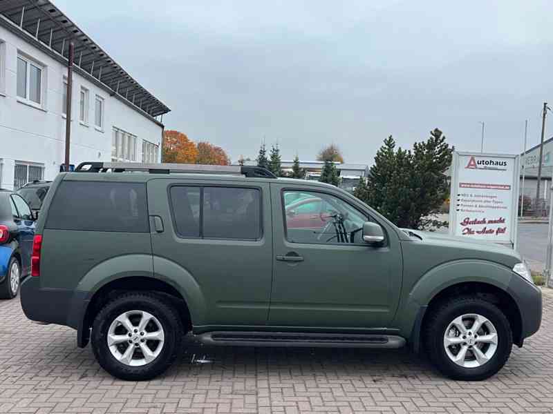 Nissan Pathfinder 2.5 dCi SE 4x4 140kw - foto 11