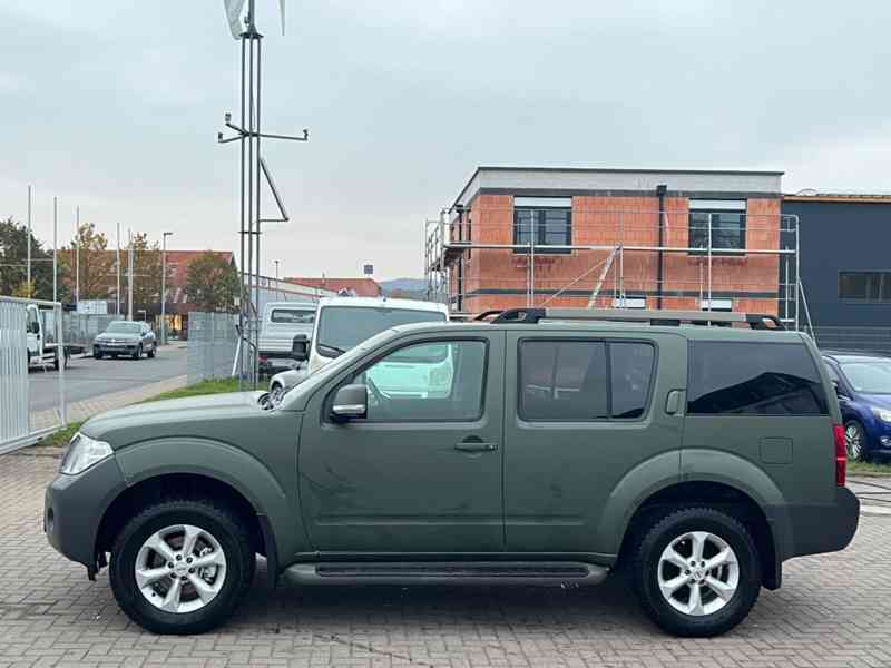 Nissan Pathfinder 2.5 dCi SE 4x4 140kw - foto 10