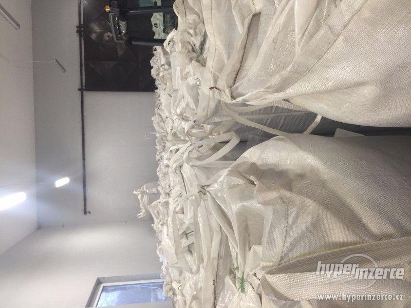 Prodám dřevěné pelety, 1000kg bigbag - foto 2