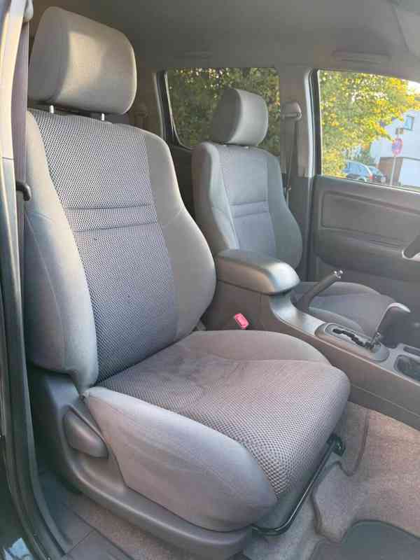 Toyota Hilux3.0 D-4D Aut. 126kw - foto 9