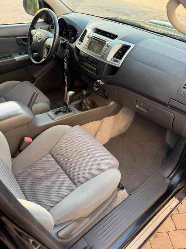 Toyota Hilux3.0 D-4D Aut. 126kw - foto 6