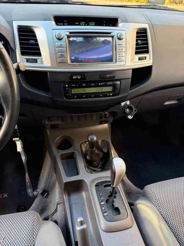 Toyota Hilux3.0 D-4D Aut. 126kw - foto 11