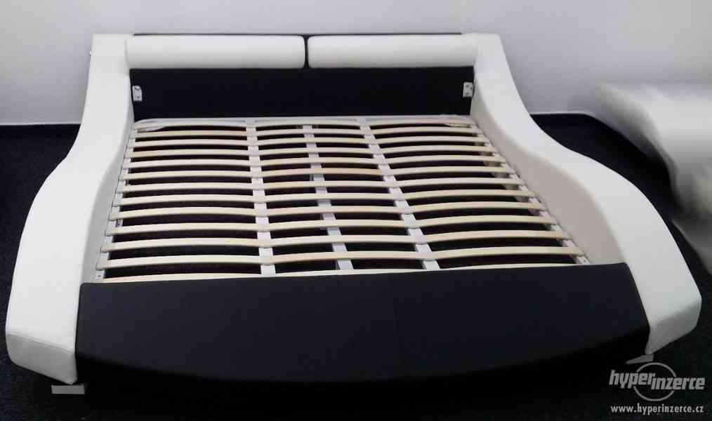 Nová postel Picco 180x200 cm černo bílá - foto 4