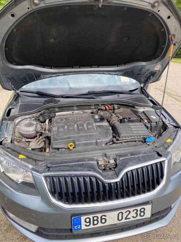 Škoda Octavia 2,0   3. 2014 - foto 6