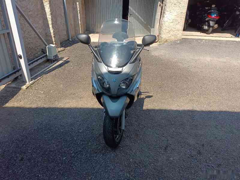 Piaggio xevo 125 cz doklady v ceně hnědý - foto 7
