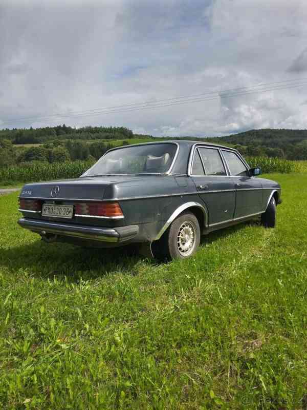 Mercedes-Benz 123 W123	 - foto 3