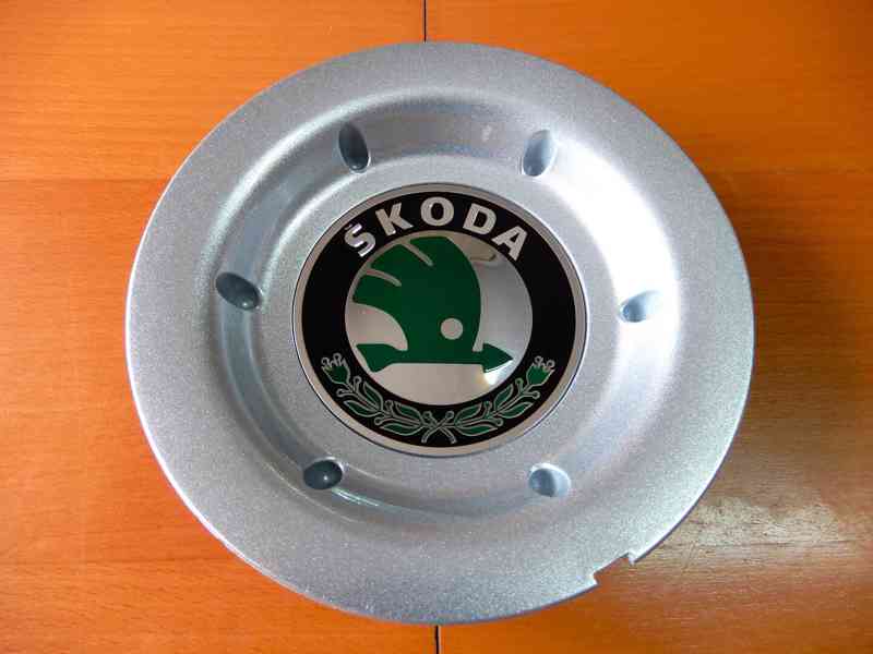 Středové víčko alu kola Octavia 1 - foto 2