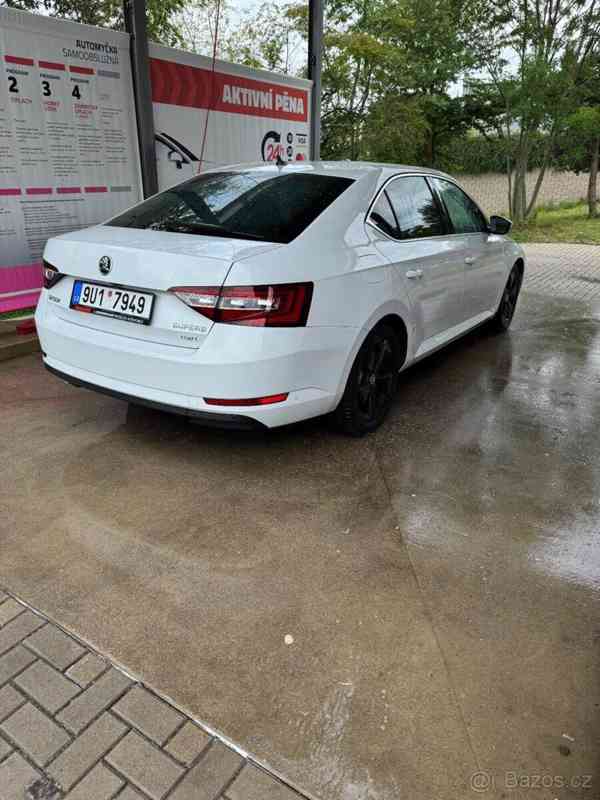 Škoda Superb 2,0   Přenechám úvěr - foto 2