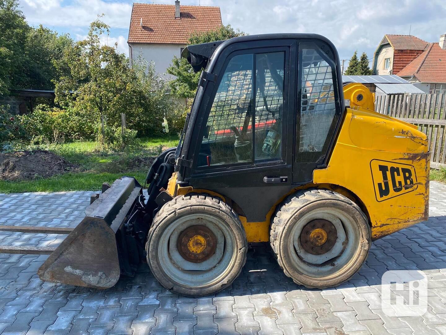 Smykový nakladač JCB 160 HF - foto 1