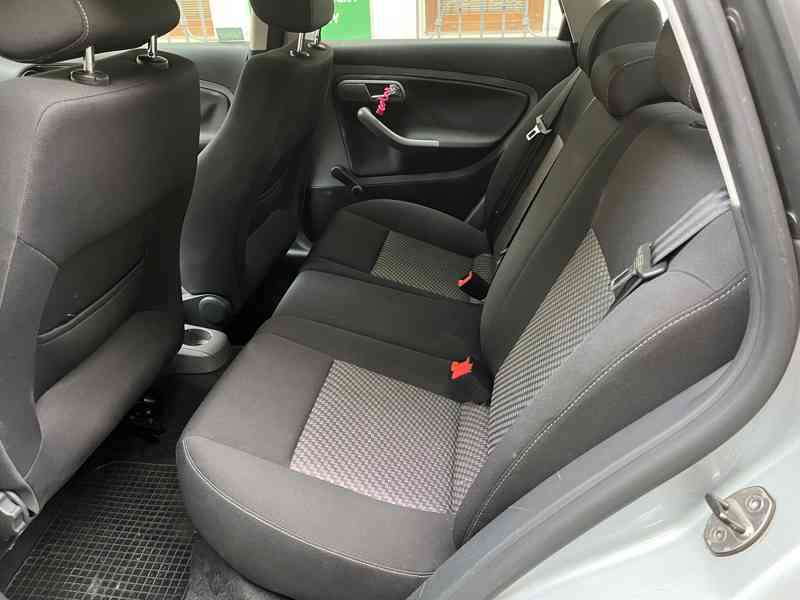 SEAT Ibiza 1.2, r.v. 2007 – 117 000 km - foto 9