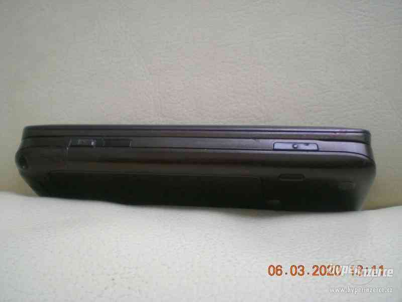 Nokia E90 - funkční komunikátory z r.2007 v TOP stavu - foto 7